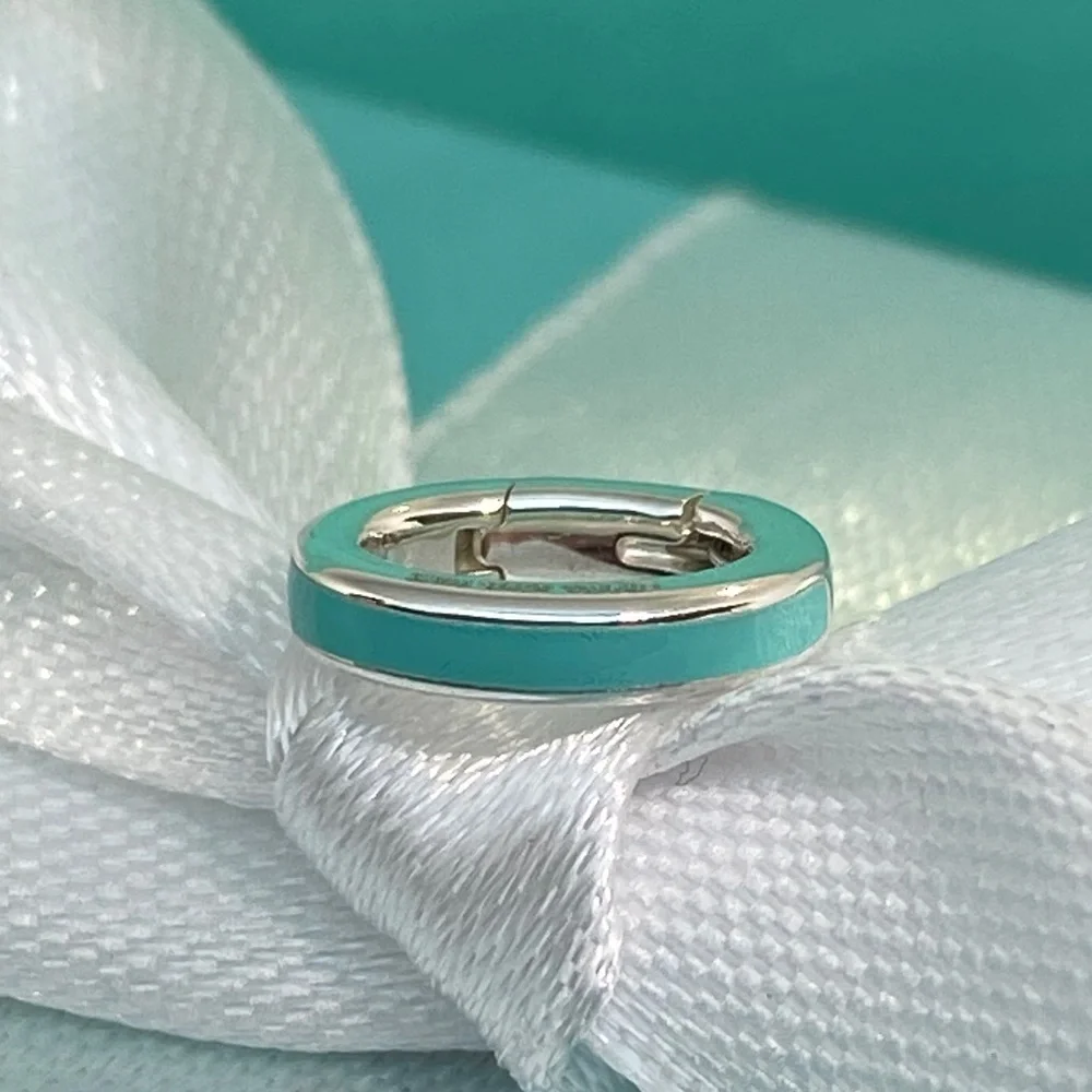 New Tiffany & Co oval blue enamel clasping ring RARE RETIRED - Picture 1 of 5
